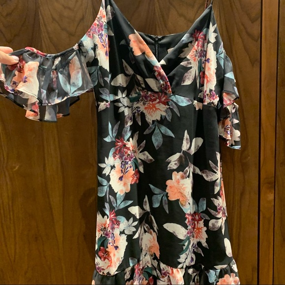 Scripted Floral Cold Shoulder Dress - Picture 8 of 10